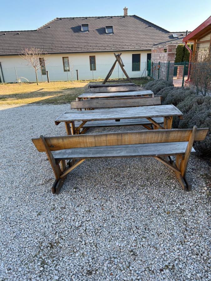 Csikós Apartman Gyenesdiás Kültér fotó